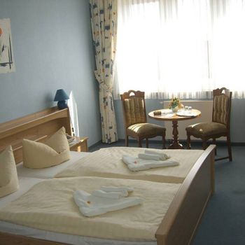 Zimmer von Hotel und Landgaststätte Schlaitz - ein Unternehmen der Agrarprodukte aus Schlaitz GmbH